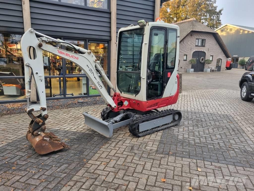 Takeuchi TB 216 Mini pelle < 7t