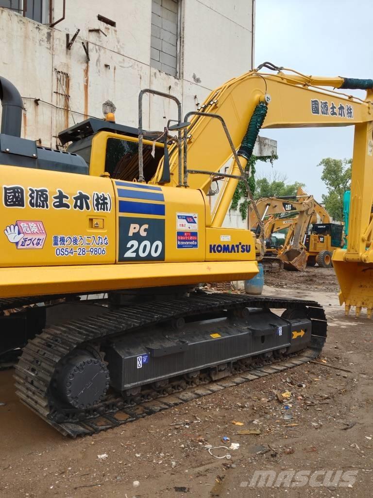 Komatsu PC 200-8 Pelle sur chenilles