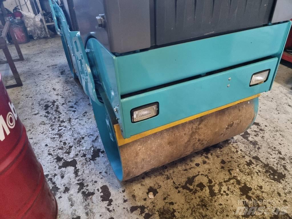 Bomag BW 100 AD-4 Rouleaux tandem