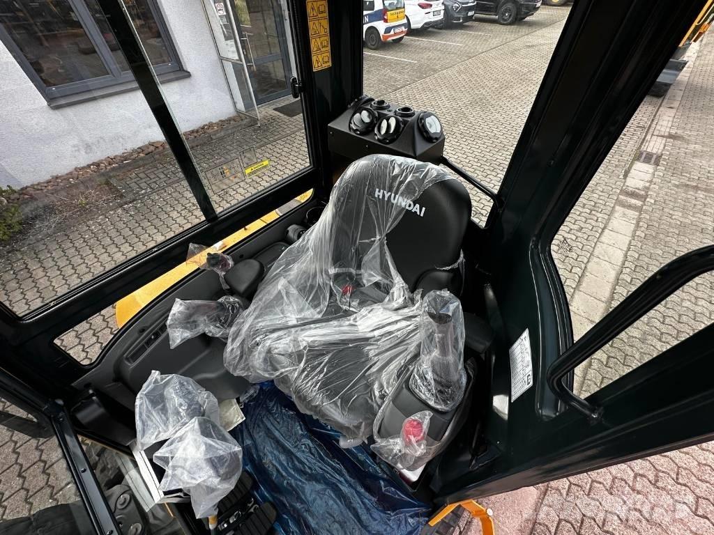 Hyundai R35Z 9A Mini pelle < 7t