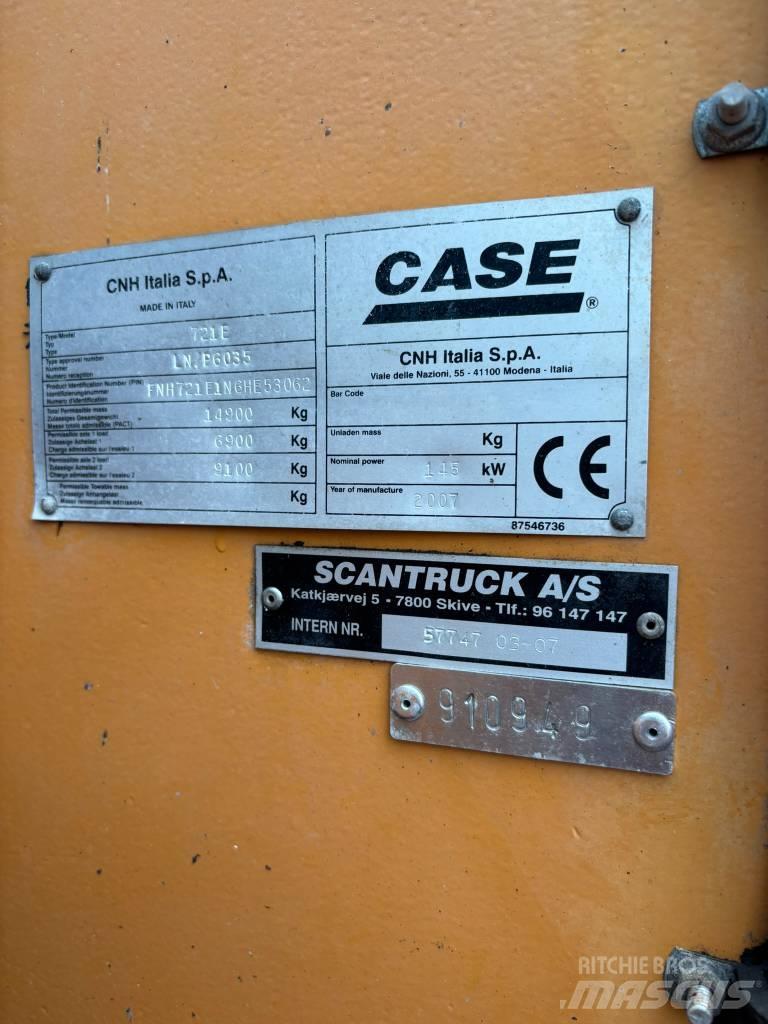 CASE 721 E Chargeuse multifonction