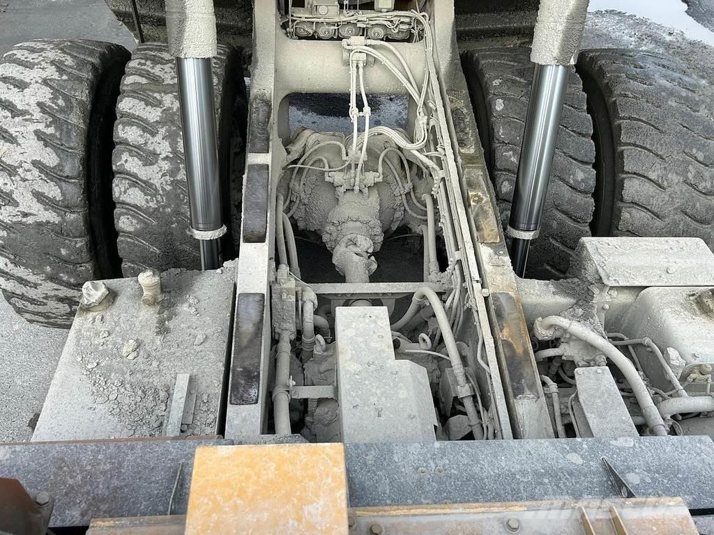 Komatsu HD605-7 Mini tombereau