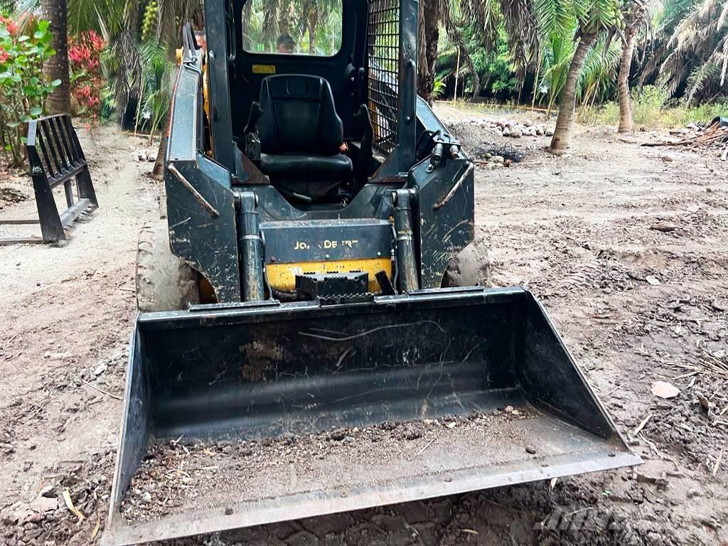 John Deere 312 Chargeuse compacte