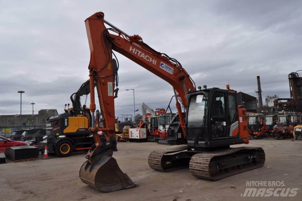 Hitachi ZX 135 US-7 Pelle sur chenilles