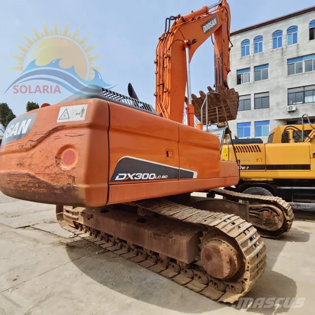Doosan DX 300 LC Pelle sur chenilles