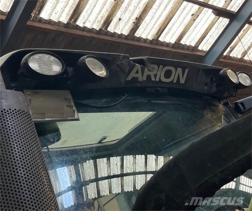 CLAAS Arion 420 Tracteur