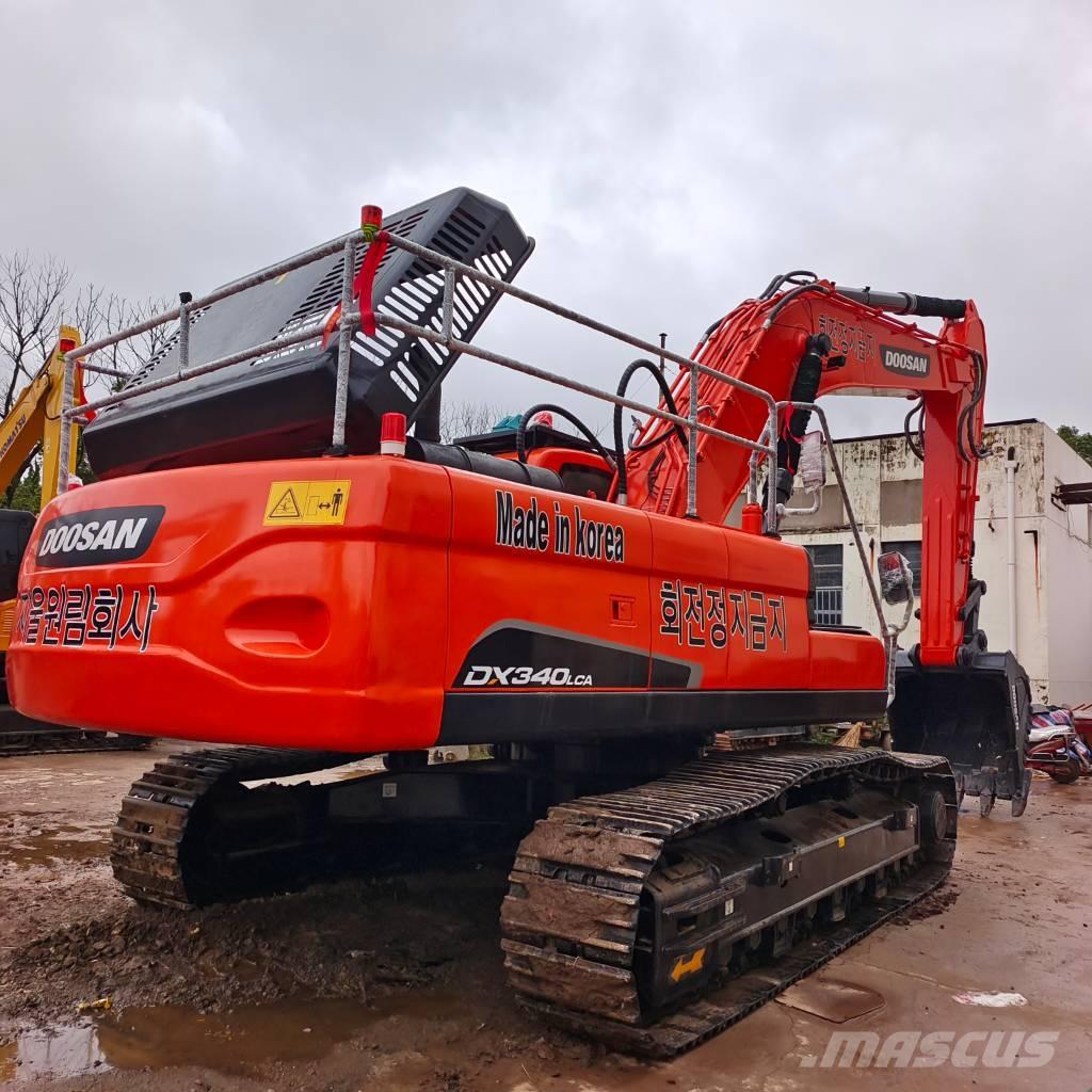 Doosan DX 340 LC Pelle sur chenilles