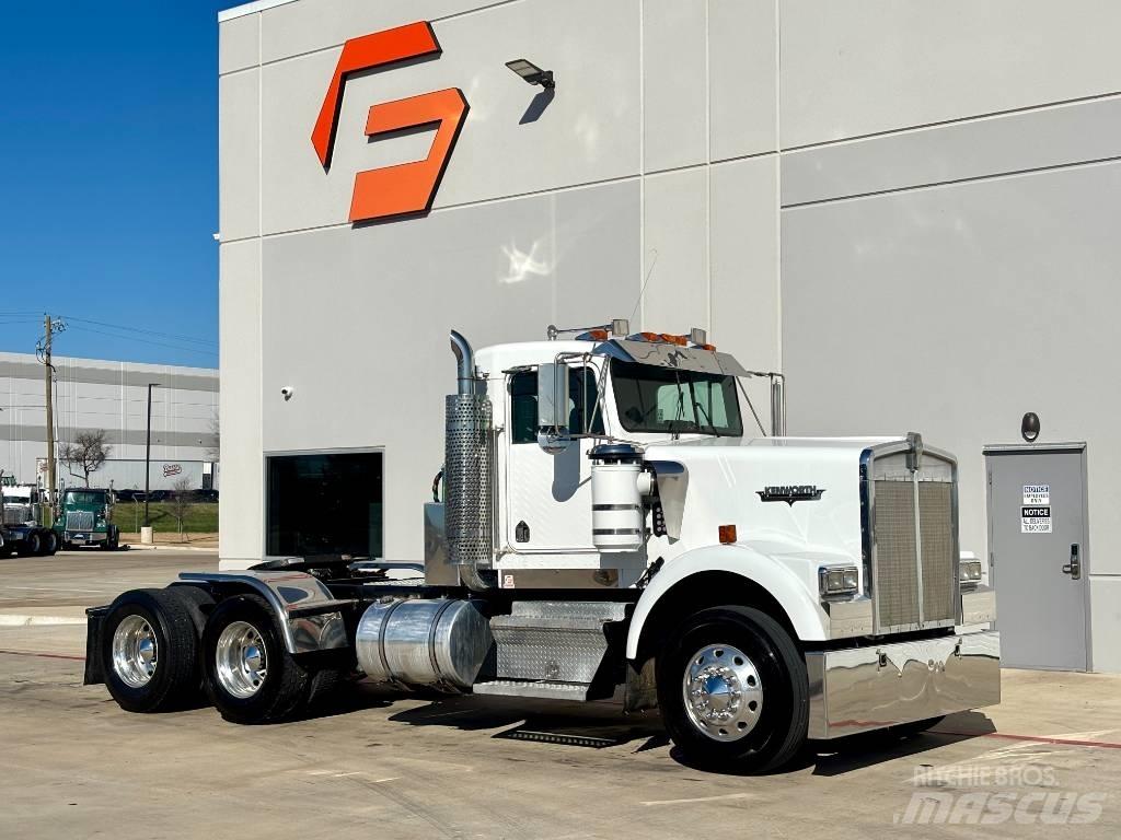 Kenworth W 900 Tracteur routier