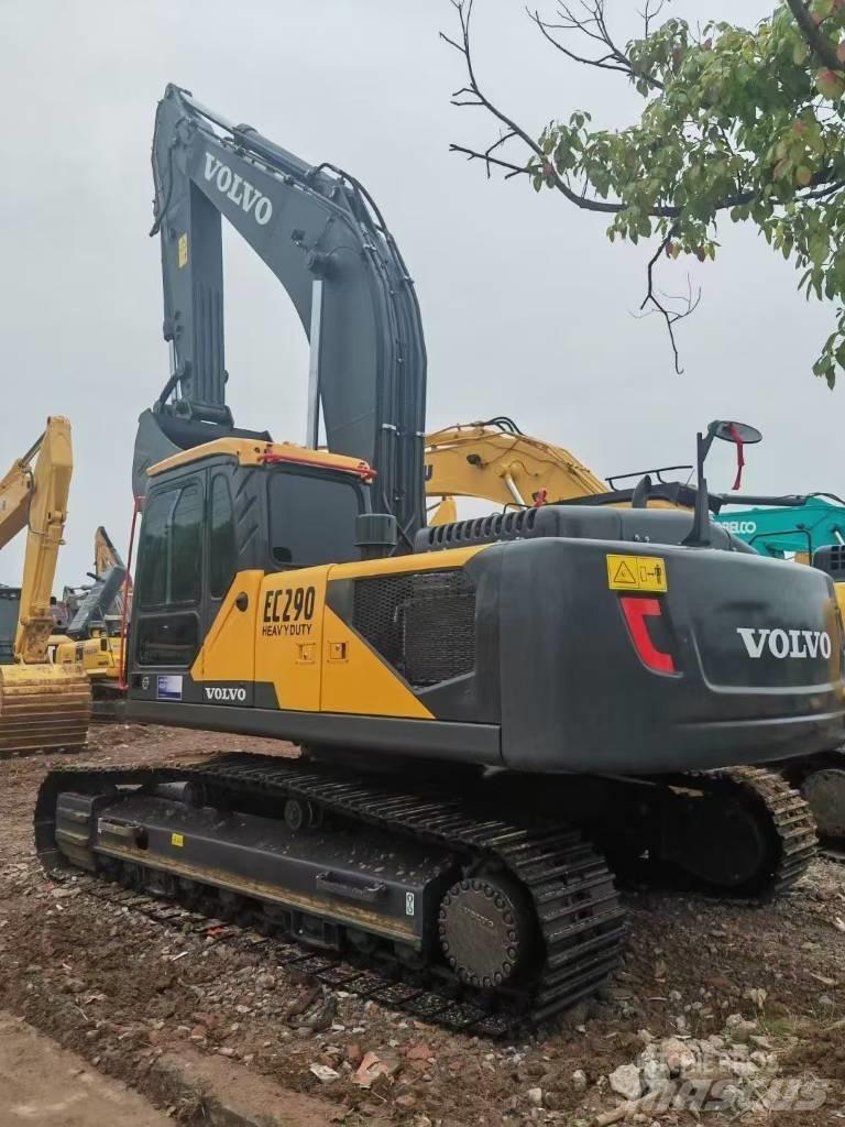 Volvo 290D Pelle sur chenilles