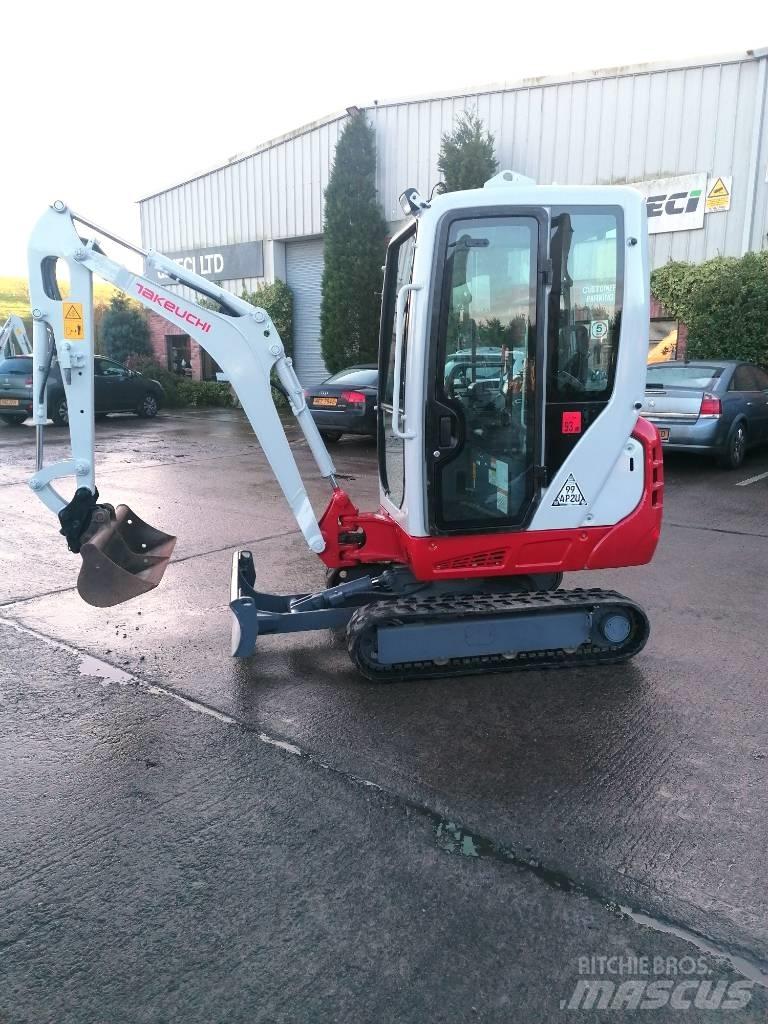 Takeuchi TB216 Mini pelle < 7t