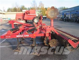 He-Va 3 m Mega-Dan Déchaumeur, cultivateur