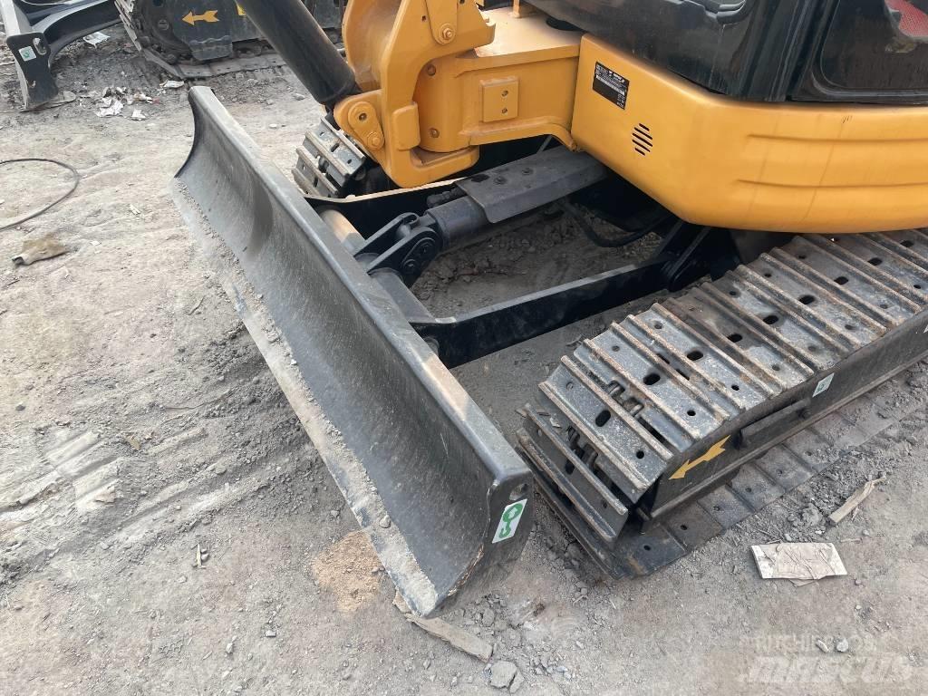 CAT 303.5ECR Mini pelle < 7t