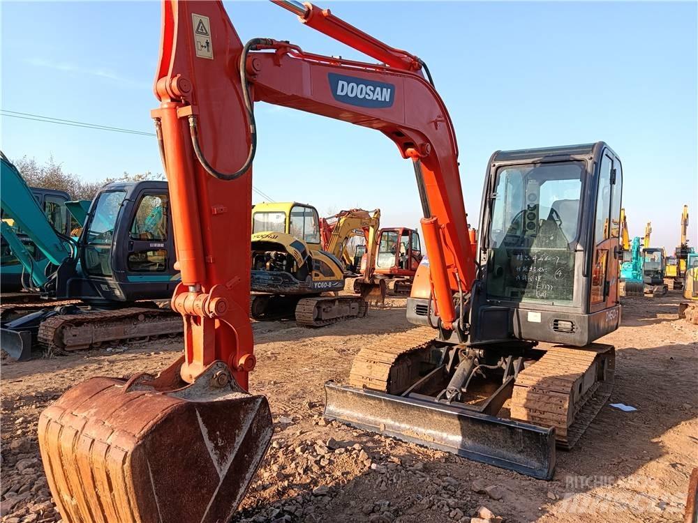 Doosan DH 60-7 Mini pelle < 7t