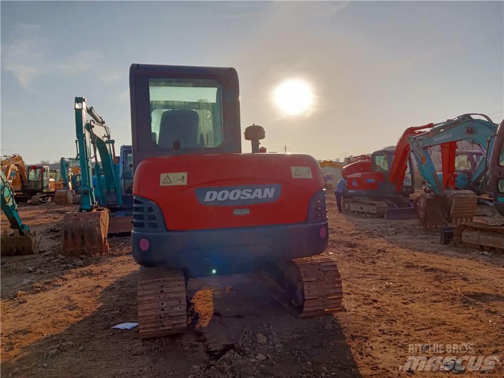 Doosan DH 60-7 Mini pelle < 7t