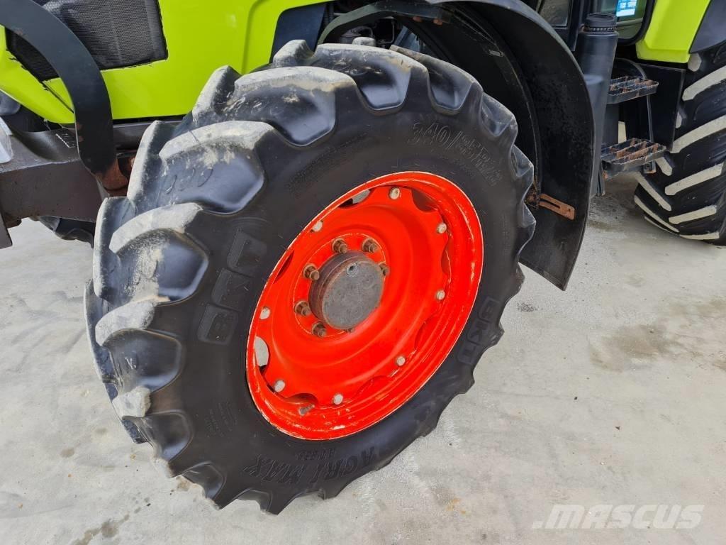 CLAAS Arion 410 Tracteur