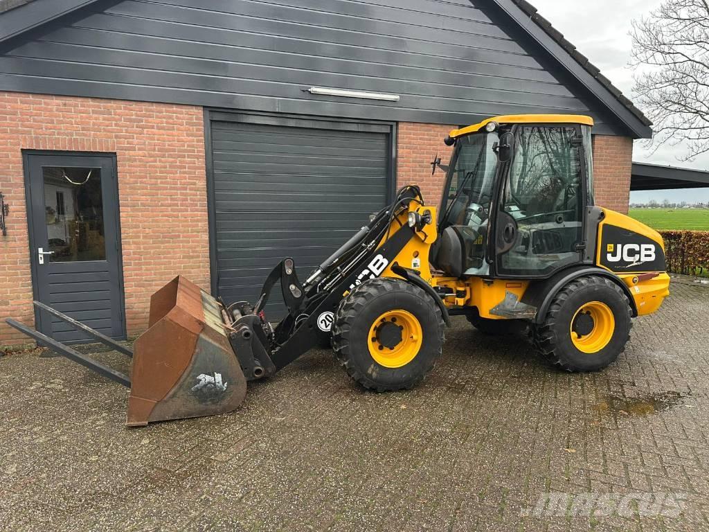 JCB 406 Chargeuse sur pneus