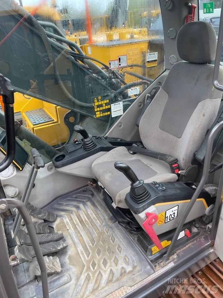 Volvo EC250EL Pelle sur chenilles