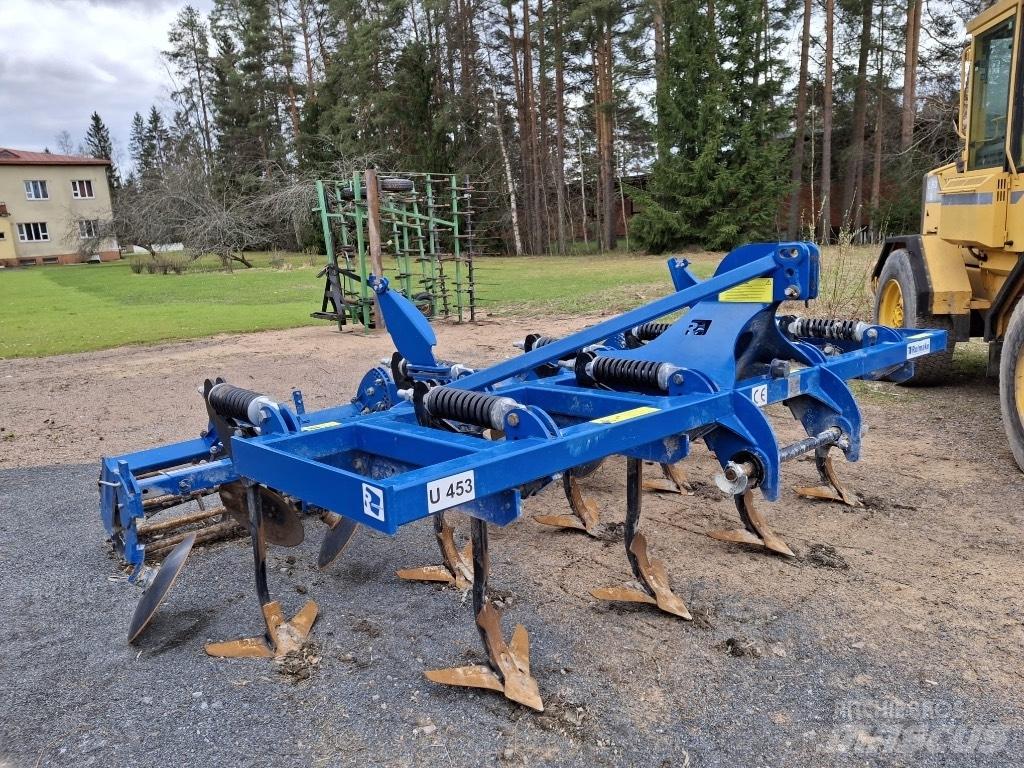 Rolmako U 453 Déchaumeur, cultivateur