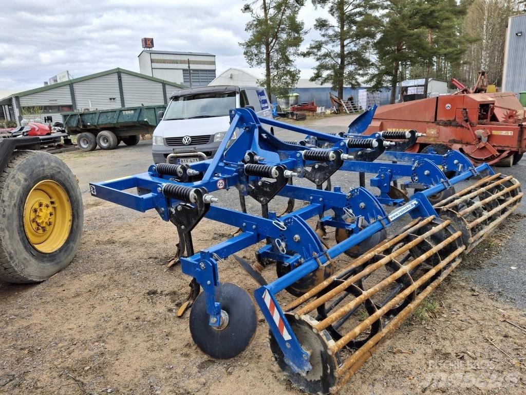 Rolmako U 453 Déchaumeur, cultivateur