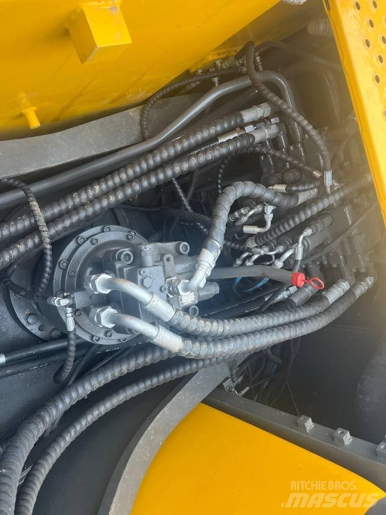 Volvo EC 210 LC Pelle sur chenilles