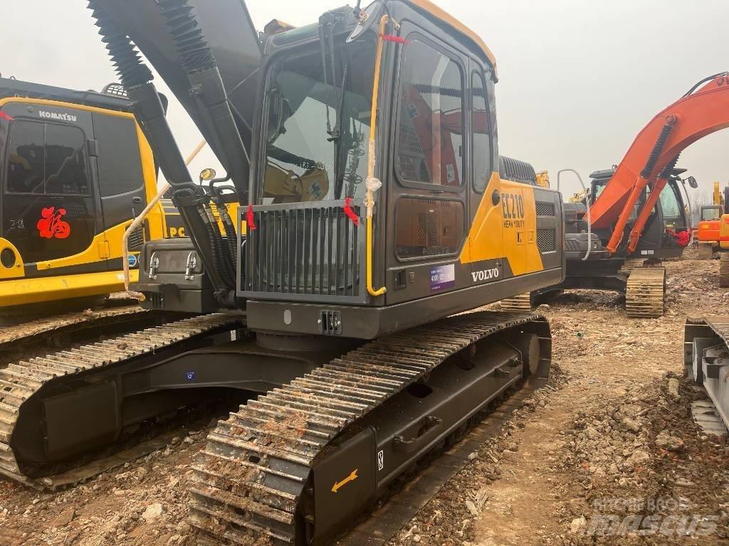 Volvo EC 210 LC Pelle sur chenilles