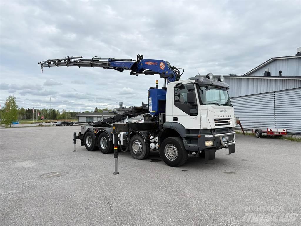 Iveco 410T45 8x4 Camion plateau ridelle avec grue