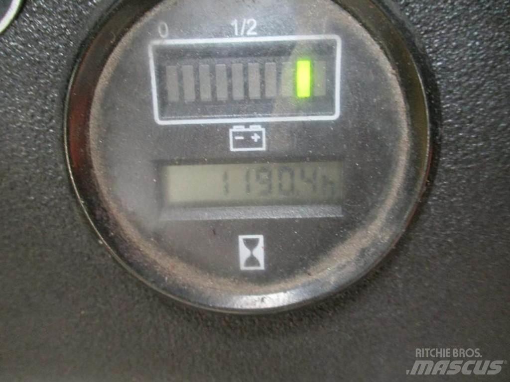Linde L 20i Gerbeur accompagnant