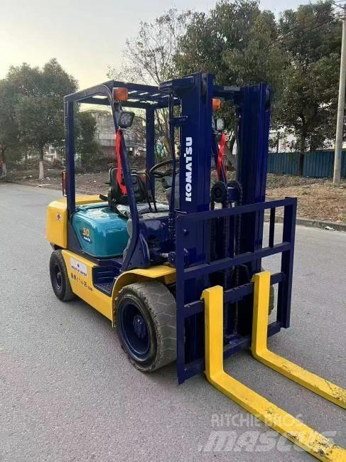 Komatsu FD 30 T-14 Chariots diesel