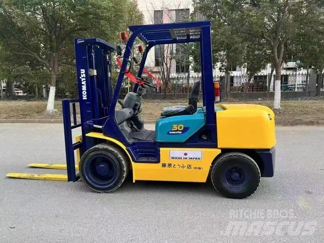Komatsu FD 30 T-14 Chariots diesel
