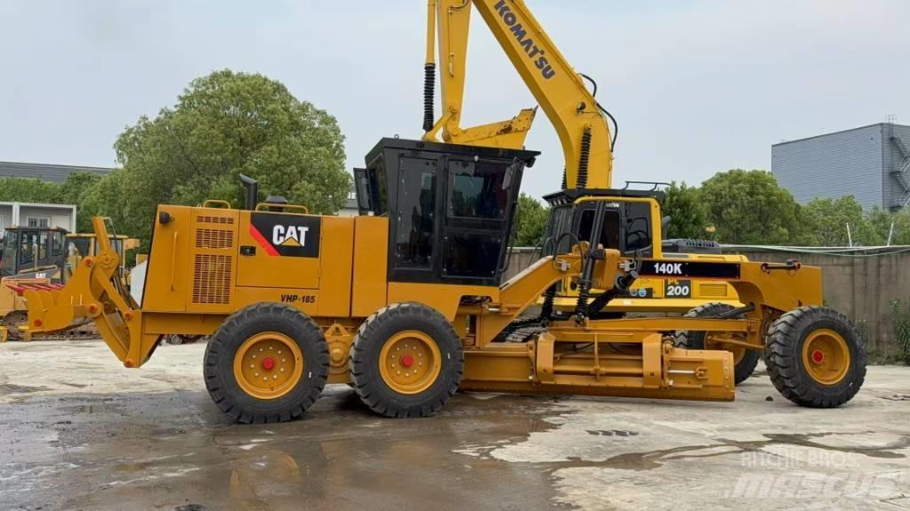 CAT 140K Niveleuse