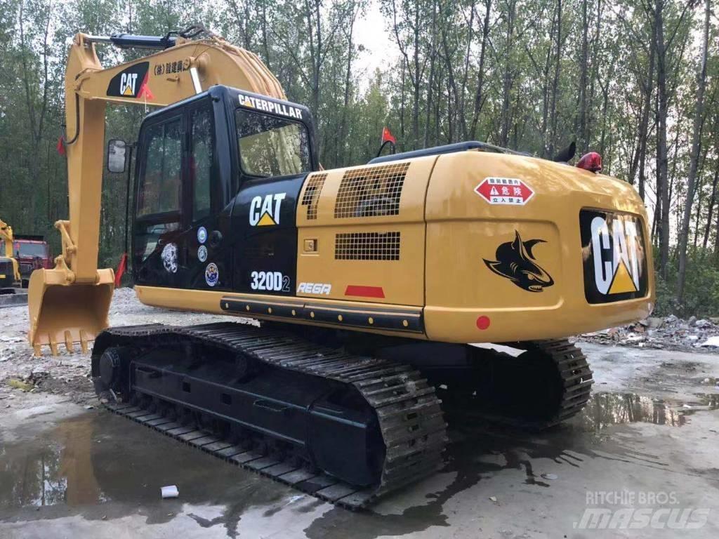 CAT 320D2 Pelle sur chenilles
