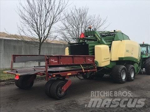 Krone Big pack 4x4 Presse cubique