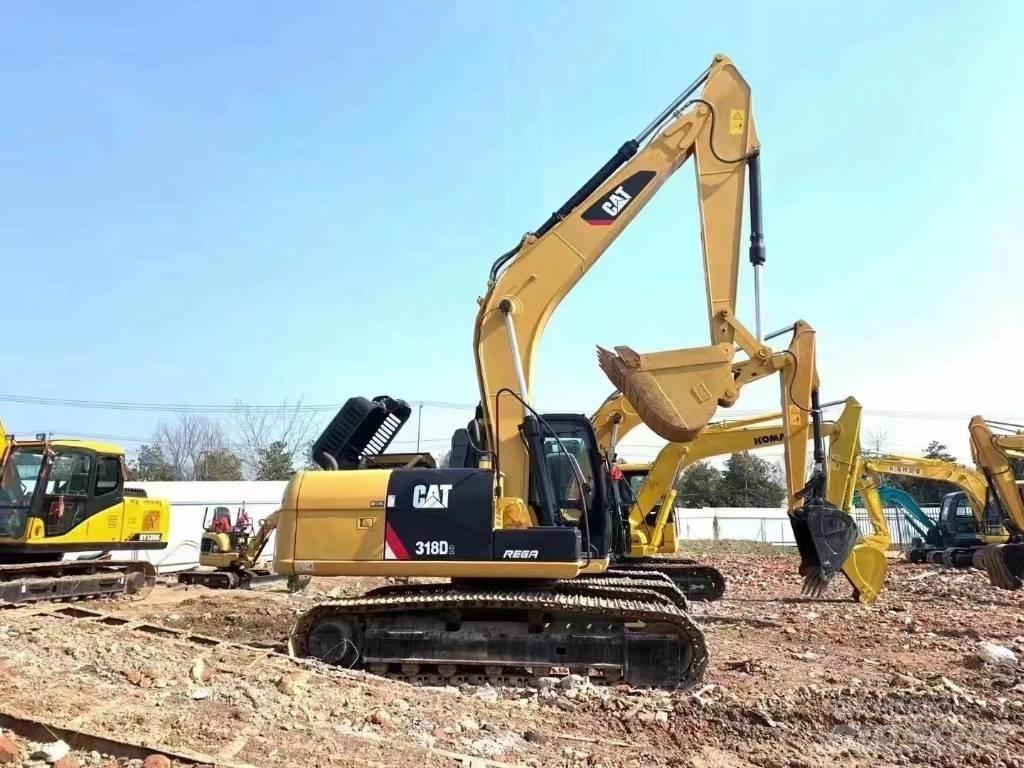CAT 318D Pelle sur chenilles