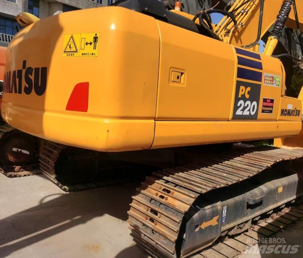 Komatsu PC 220-7 Pelle sur chenilles
