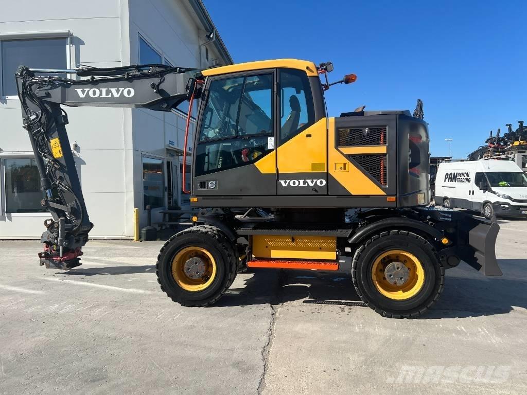 Volvo EWR 150 E Pelle sur pneus