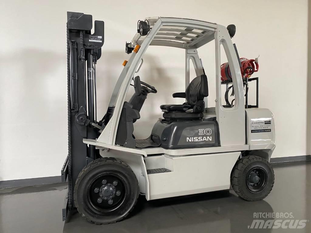 Nissan UG1D2A30LQ Chariots GPL