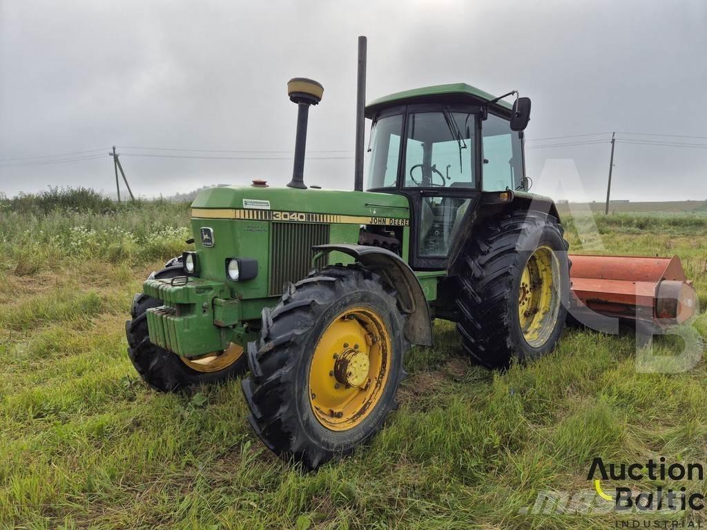 John Deere MFWD Tracteur