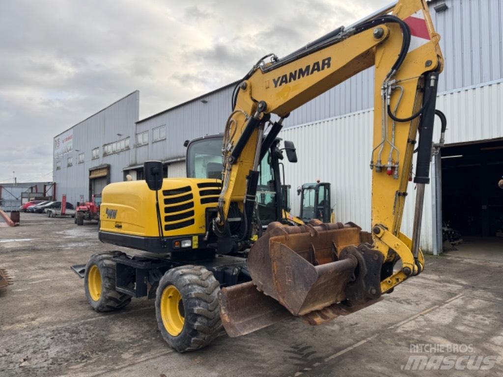 Yanmar B95W (40667) Pelle sur pneus