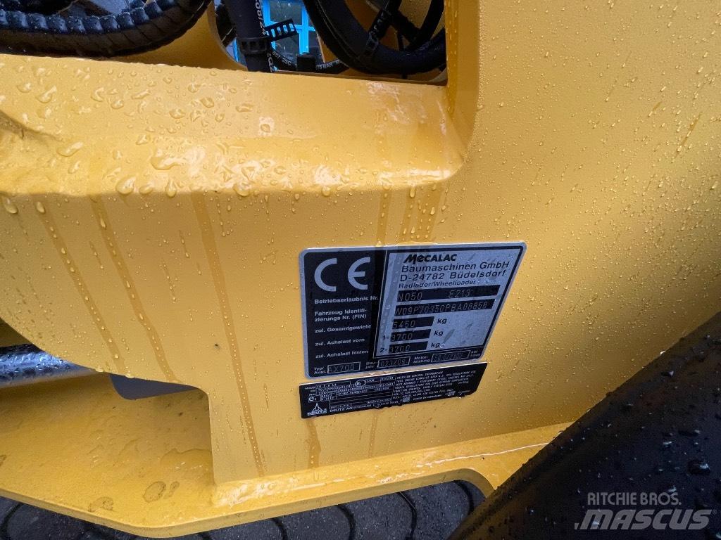 Mecalac AX700 Chargeuse sur pneus