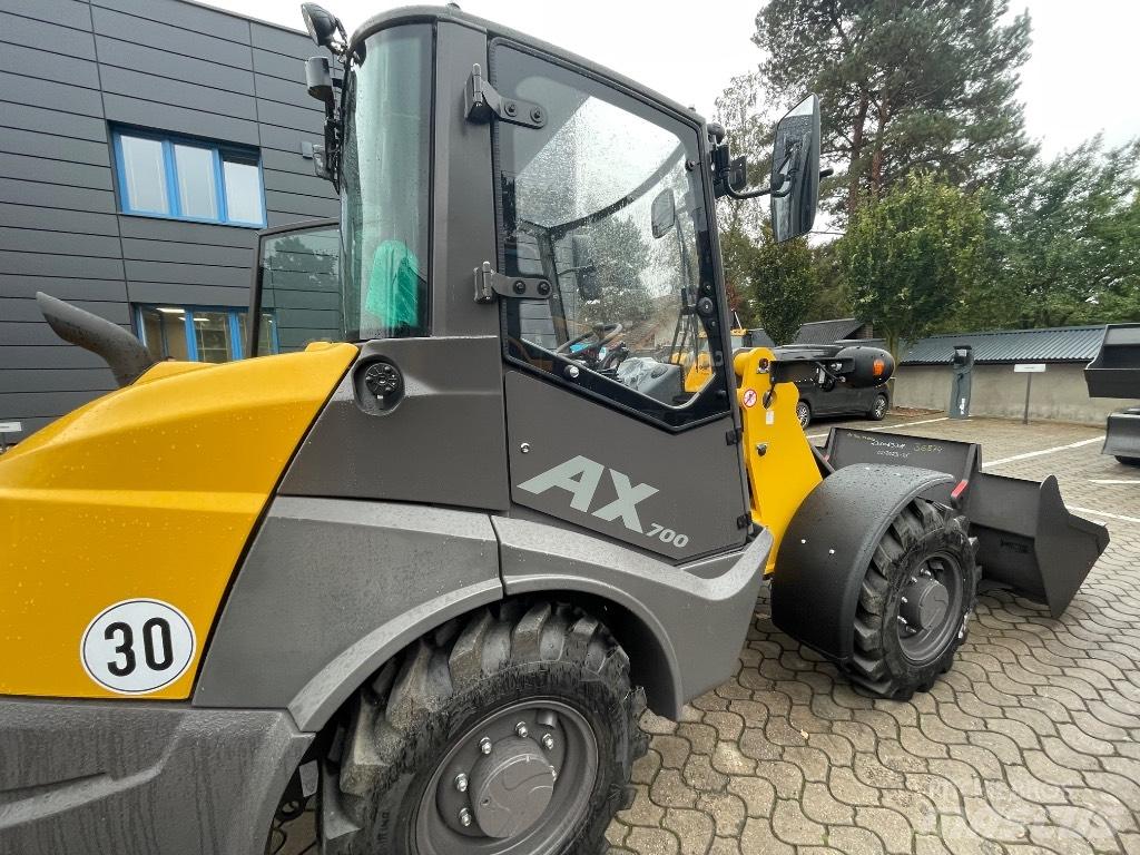 Mecalac AX700 Chargeuse sur pneus