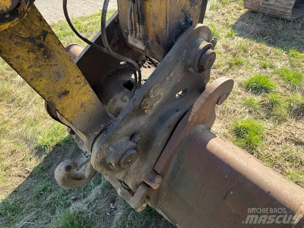 New Holland E215 Pelle sur chenilles