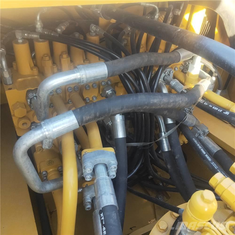 CAT 340D2 Pelle sur chenilles