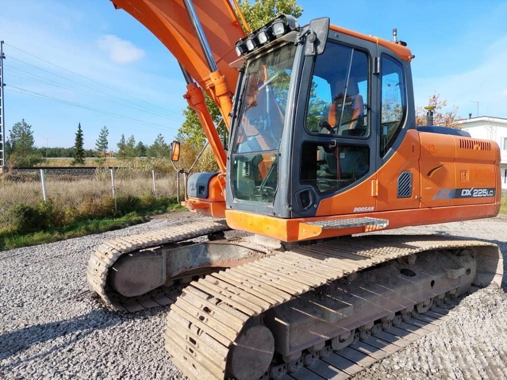 Doosan DX 225 LC Pelle sur chenilles