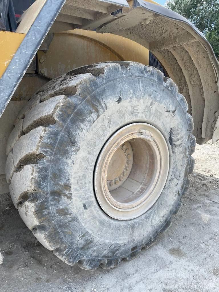 CAT 966 G Chargeuse sur pneus