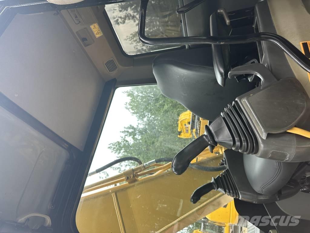 CAT 312D Pelle sur chenilles