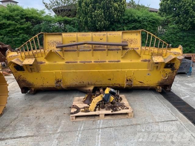 Komatsu D 155 AXI-8 Bouteurs sur chenilles