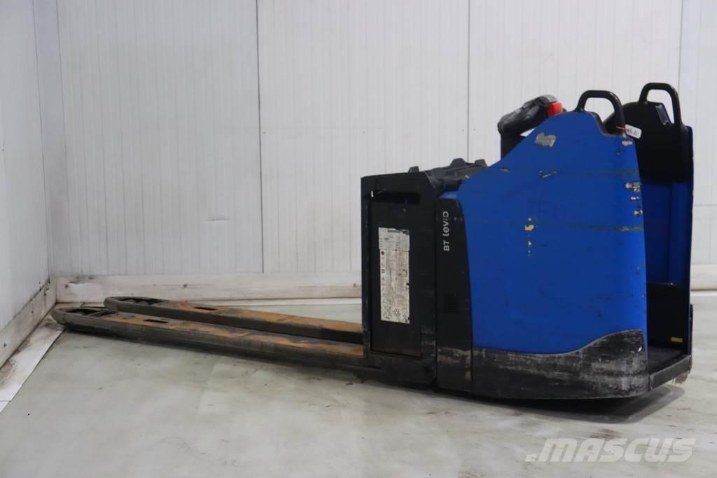 Toyota LPE200/8 Transpalette accompagnant