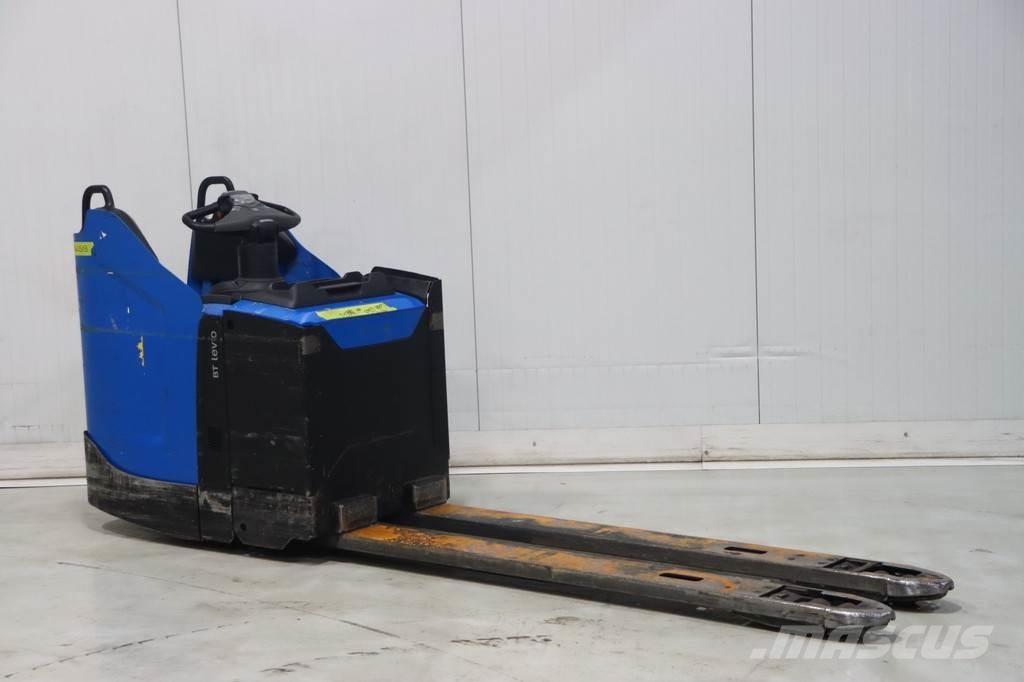 Toyota LPE200/8 Transpalette accompagnant