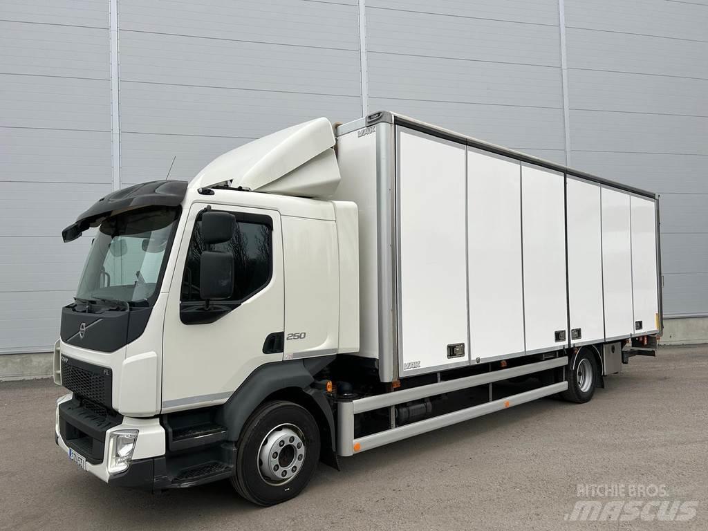 Volvo FL Camion Fourgon