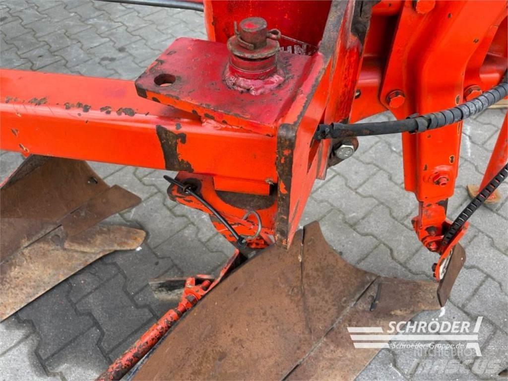 Kuhn MULTI 12 Charrue réversible